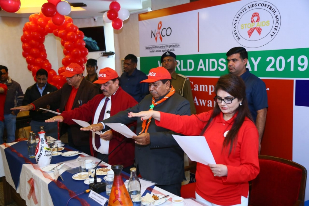 पंचकूला के रेड विशॉप में राज्य स्तरीय विश्व एड्स दिवस समारोह दिवस आयोजित किया गया।