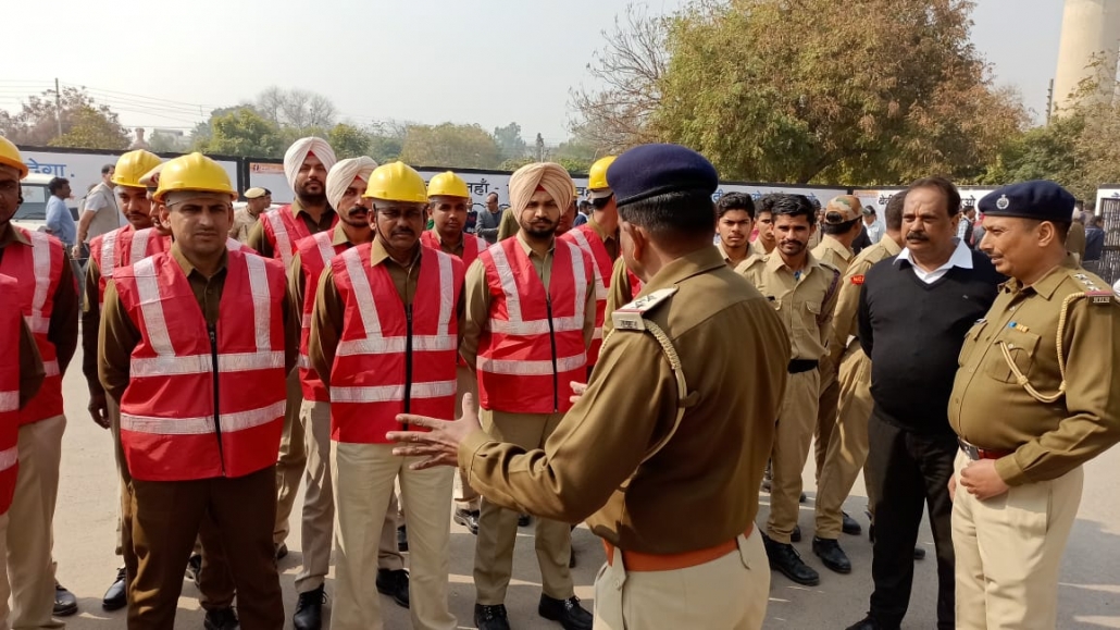 दोपहर 11 बजे बज उठे सायरन, लघु सचिवालय में मची अफरा-तफरी