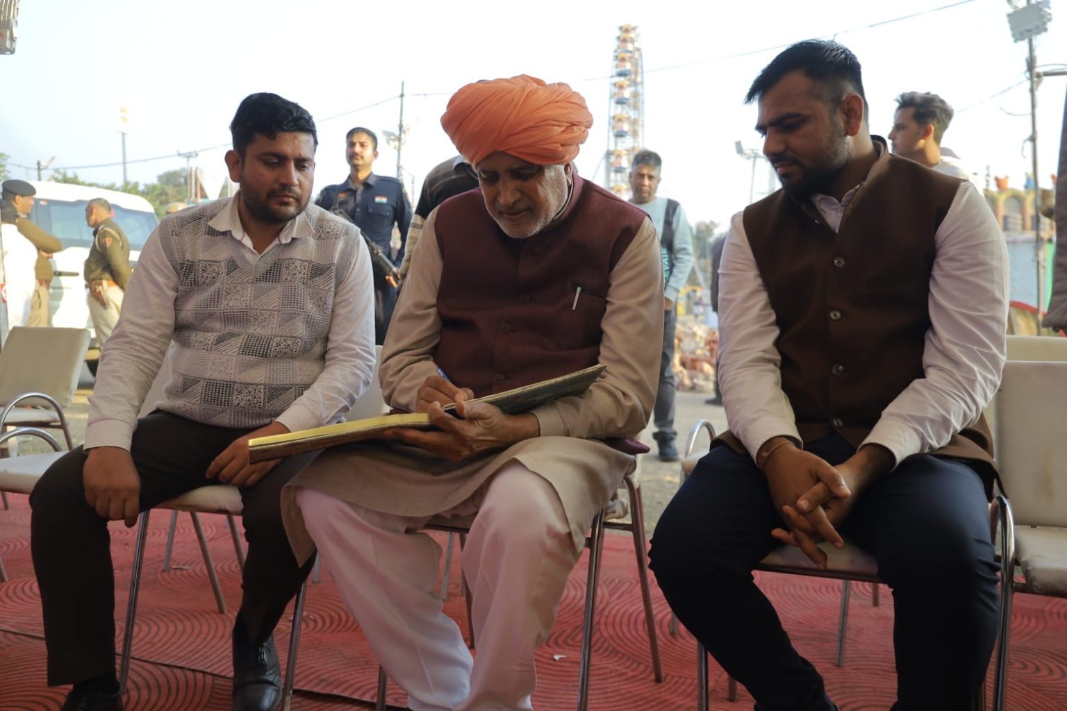 स्वदेशी महोत्सव 2025 में खेल मंत्री गौरव गौतम और कृषि मंत्री श्याम सिंह राणा की सहभागिता